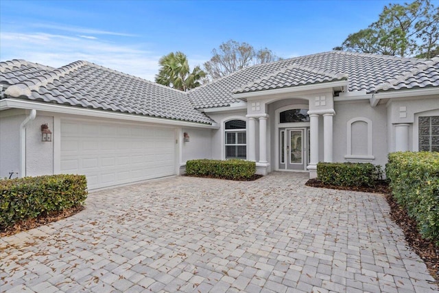 view of front of house with a garage