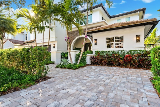 view of mediterranean / spanish-style house