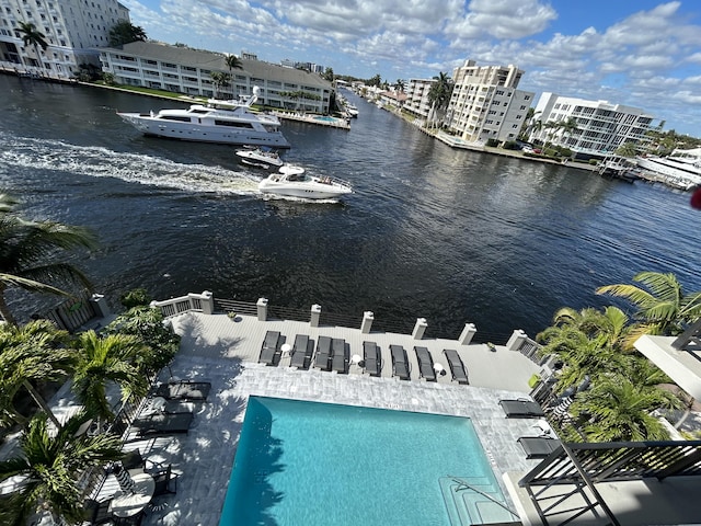 bird's eye view featuring a water view