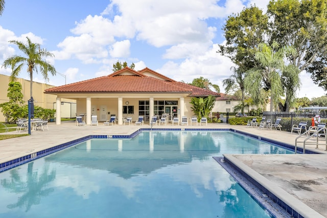 view of swimming pool featuring a patio