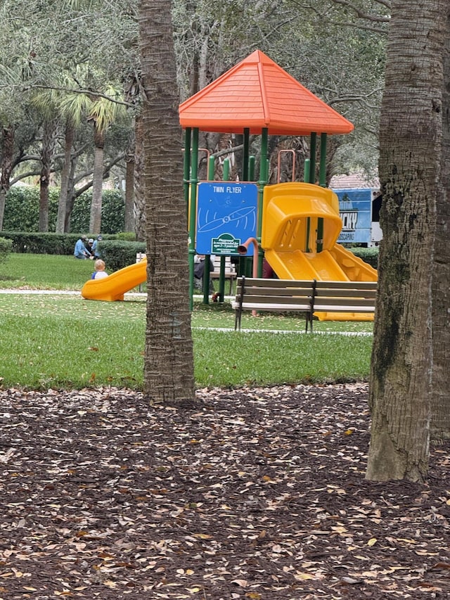 3289 Wymberly Dr, Jupiter, FL 33458 - view of communal playground