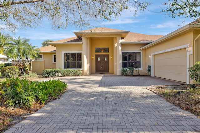 view of front of house featuring a garage