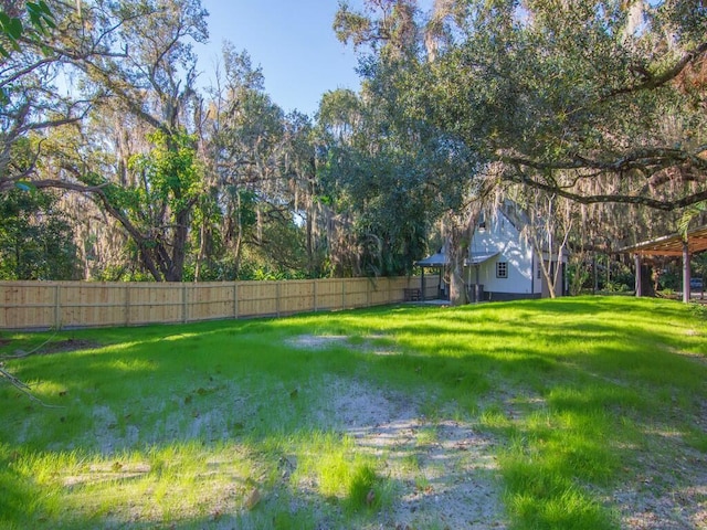 view of yard with a water view