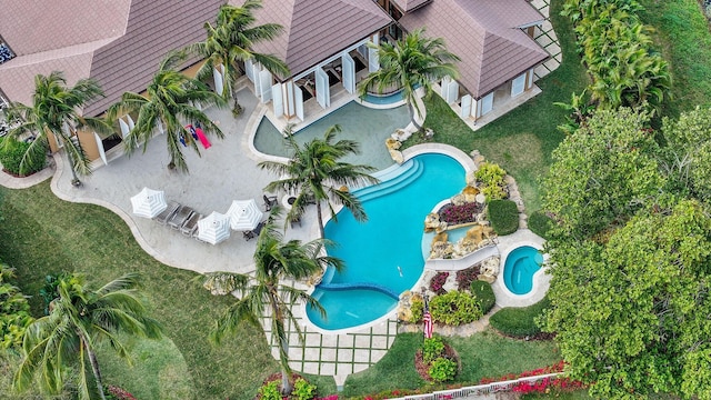 birds eye view of property