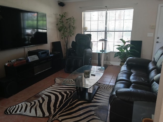 5266 Greenwood Dr, Delray Beach, FL 33484 - living room with tile patterned floors