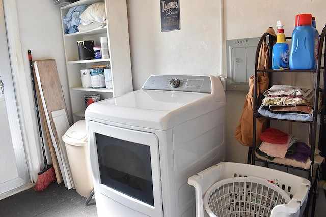 laundry area with washer / dryer