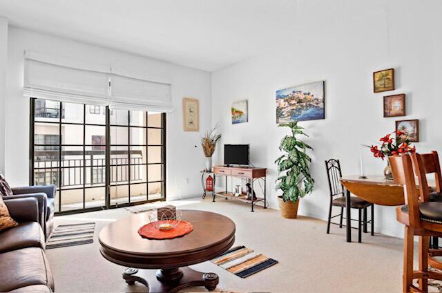 living room featuring carpet floors