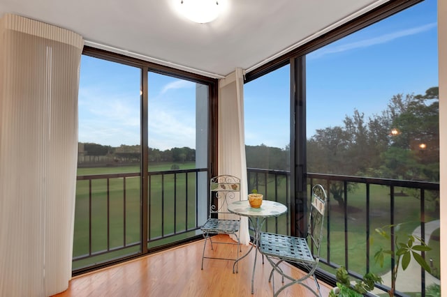 view of sunroom / solarium