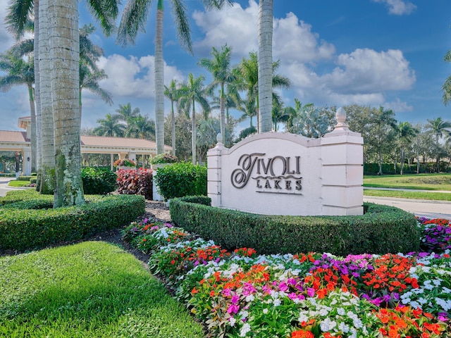 view of community / neighborhood sign