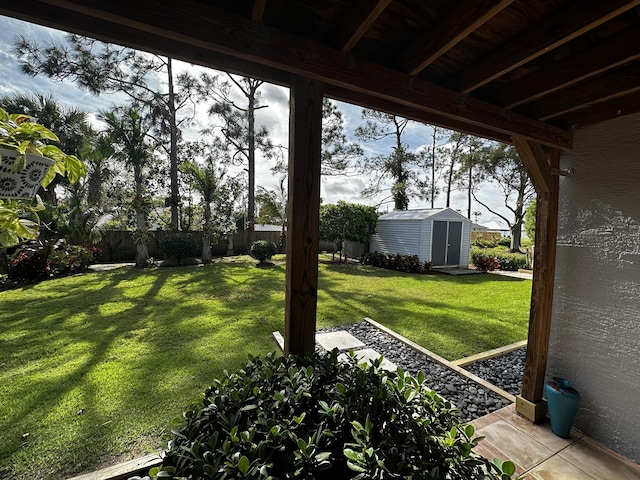 view of yard with a shed