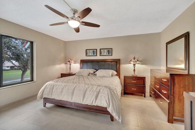 bedroom with ceiling fan