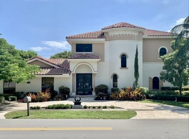 view of mediterranean / spanish-style home