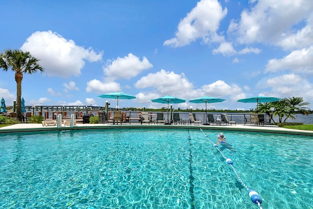 view of swimming pool