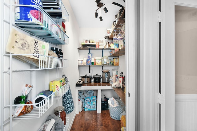 pantry featuring visible vents