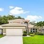 view of front of home featuring a front lawn