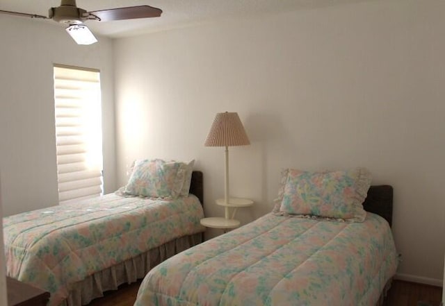 bedroom featuring ceiling fan