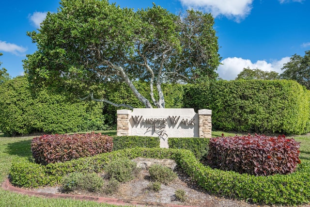 view of community / neighborhood sign