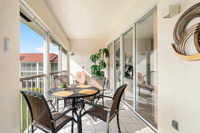 view of sunroom / solarium