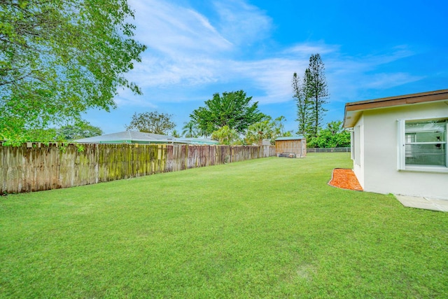 view of yard with a shed