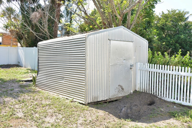 view of outdoor structure