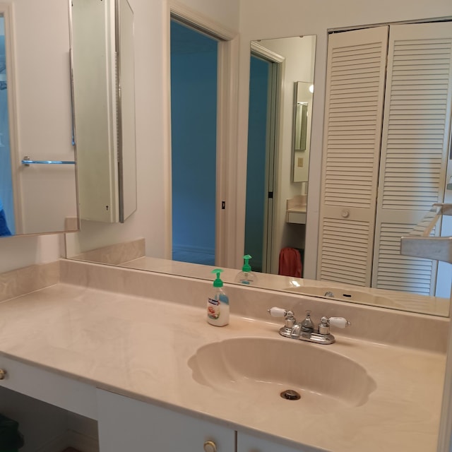 bathroom with vanity