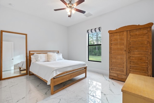 bedroom with ceiling fan