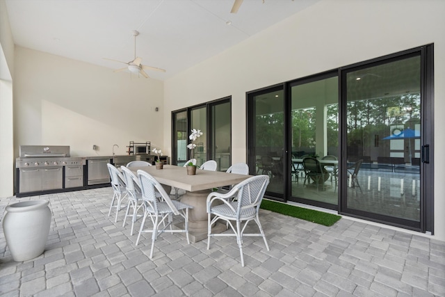 dining room with ceiling fan