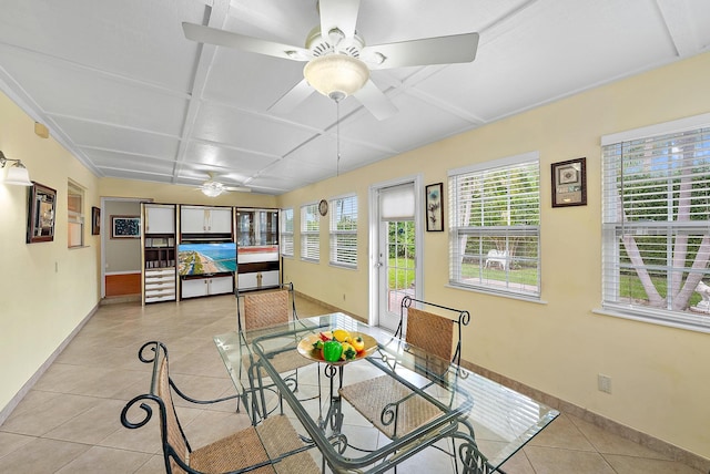 sunroom / solarium with ceiling fan