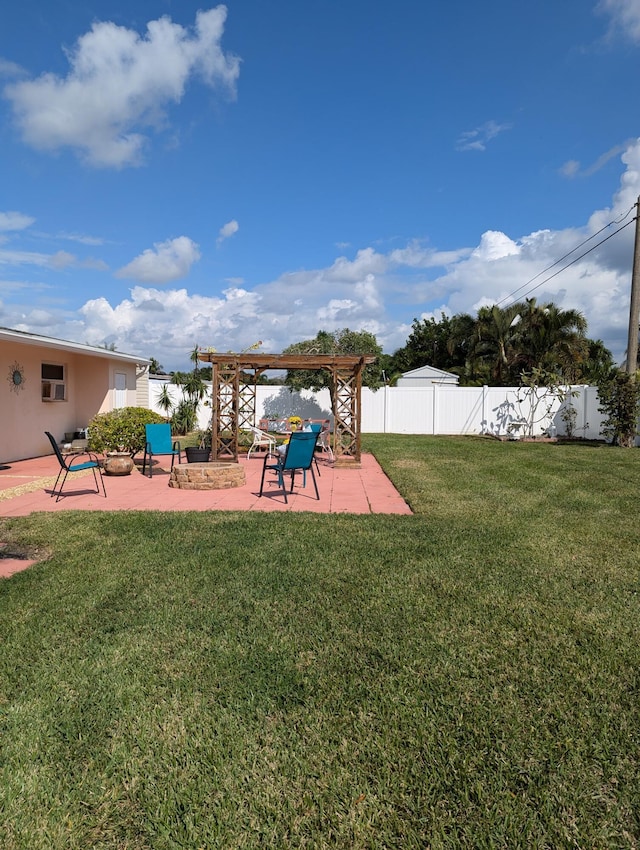 view of yard featuring a patio and a pergola