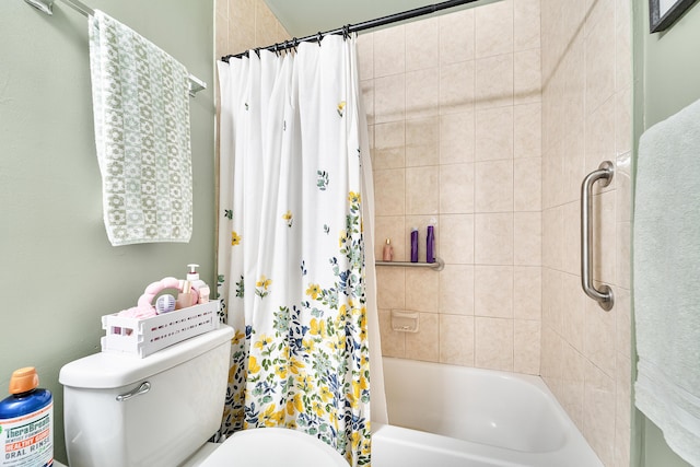 bathroom featuring toilet and shower / bath combo