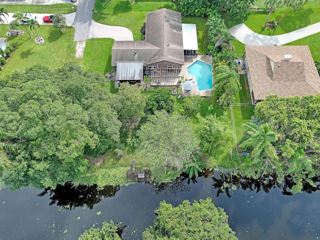 bird's eye view with a water view