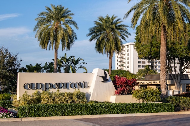 view of community / neighborhood sign