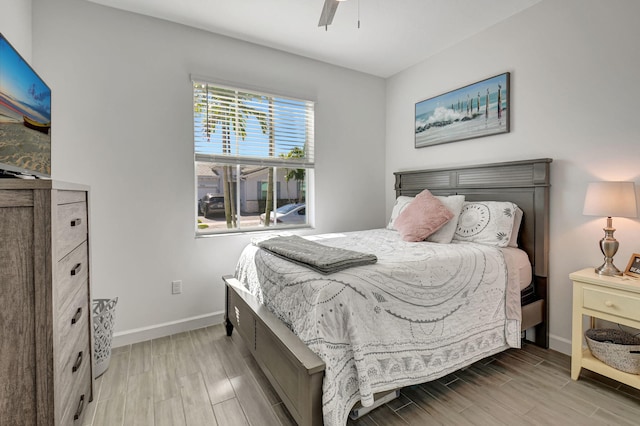 bedroom featuring ceiling fan