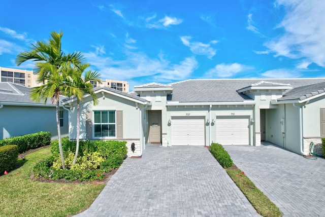 view of front facade with a garage