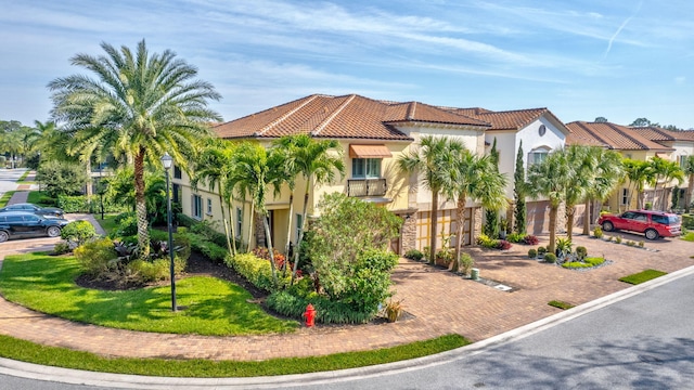 view of mediterranean / spanish-style home