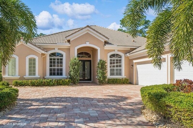 view of front of house featuring a garage