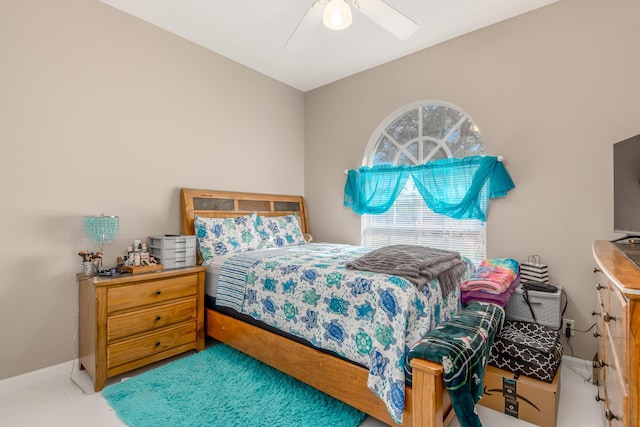1401 SE Glencoe Ct, Port Saint Lucie, FL 34952 - bedroom featuring ceiling fan