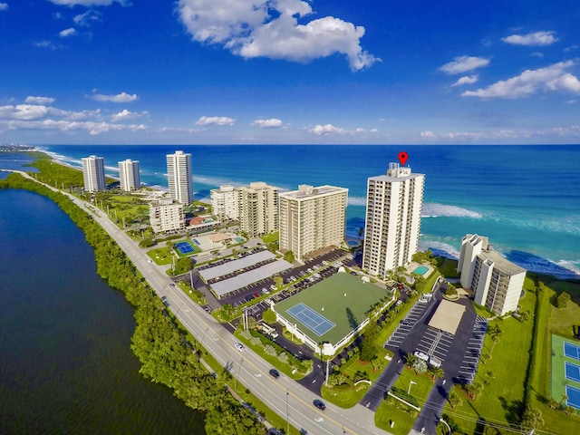 bird's eye view featuring a water view