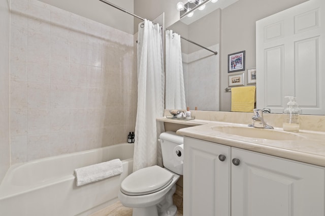 full bathroom featuring shower / tub combo with curtain, vanity, and toilet