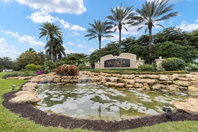 view of community / neighborhood sign