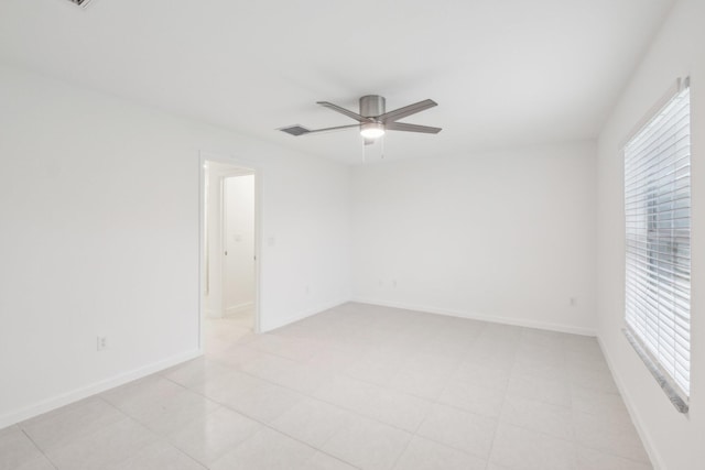 empty room with ceiling fan