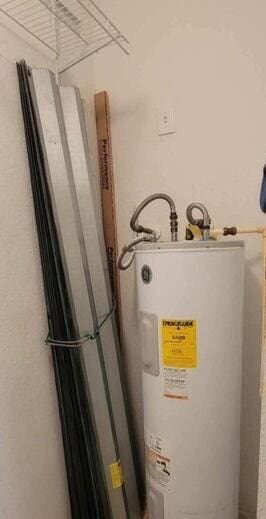 3569 Forest Hill Blvd Unit 103, Palm Springs, FL 33406 - utilities with electric water heater
