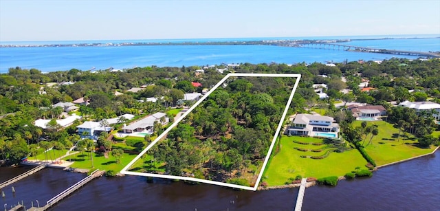 Listing photo 2 for 33 N Sewalls Point Rd, Sewalls Point FL 34996