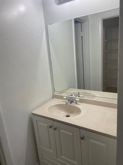 4261 W Mcnab Rd Unit 13, Pompano Beach, FL 33069 - bathroom featuring vanity