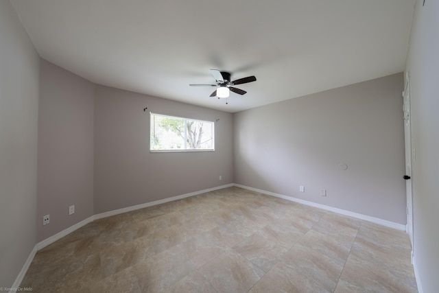 empty room with ceiling fan