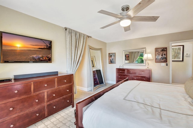 bedroom with ceiling fan