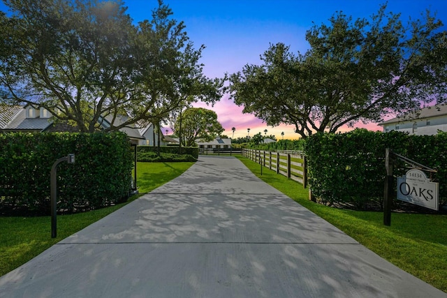 exterior space featuring a lawn