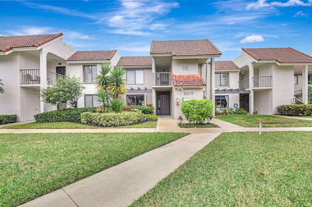 exterior space featuring a front yard