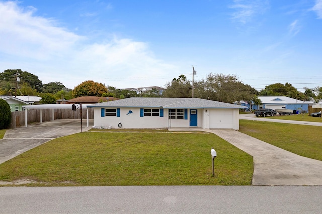 view of front of property featuring a front yard