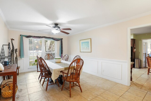 kitchen featuring decorative backsplash, sink, black appliances, and ceiling fan